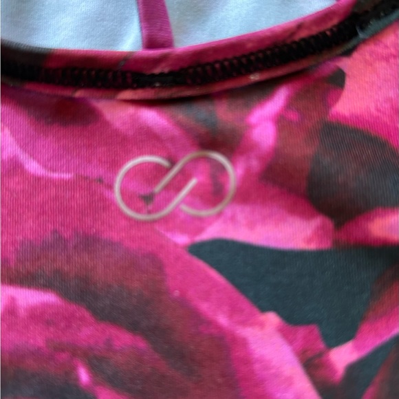 Calia by Carrie Underwood yoga top, rose pattern, Size L - Picture 3 of 5